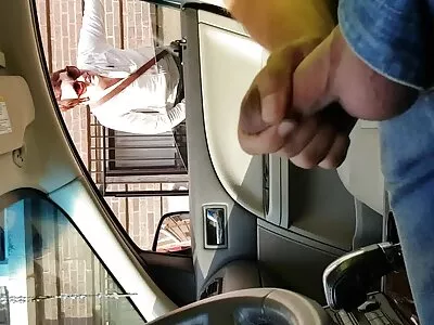 დიდი მკერდი ქერა იღებს ass fucked მიერ შავი მამალი